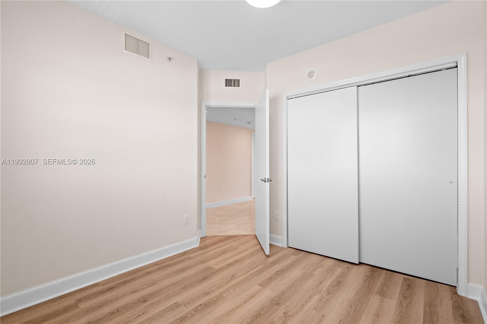 THE OAKS I CONDO - Residential