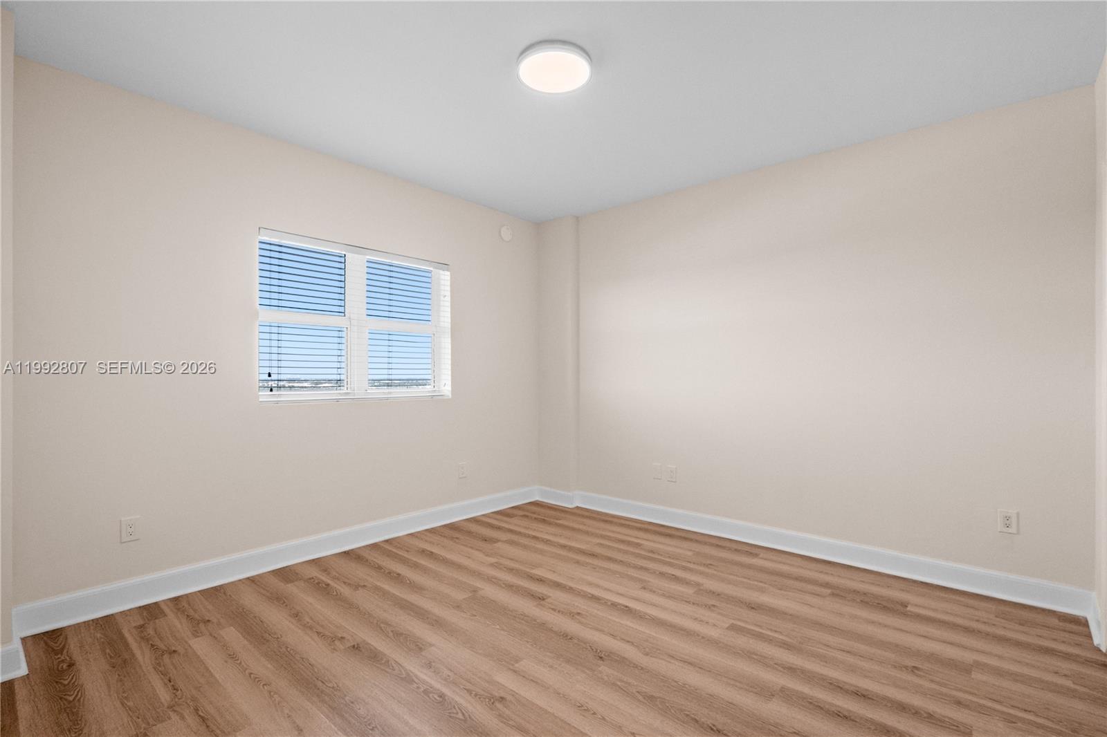 THE OAKS I CONDO - Residential