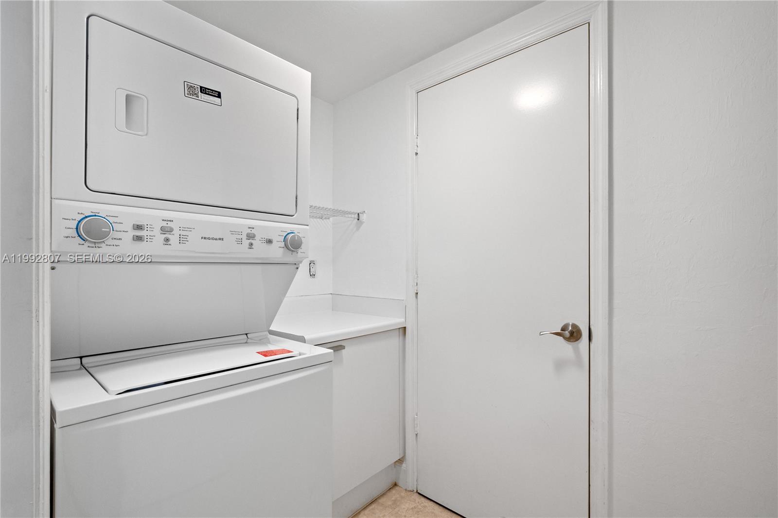 THE OAKS I CONDO - Residential