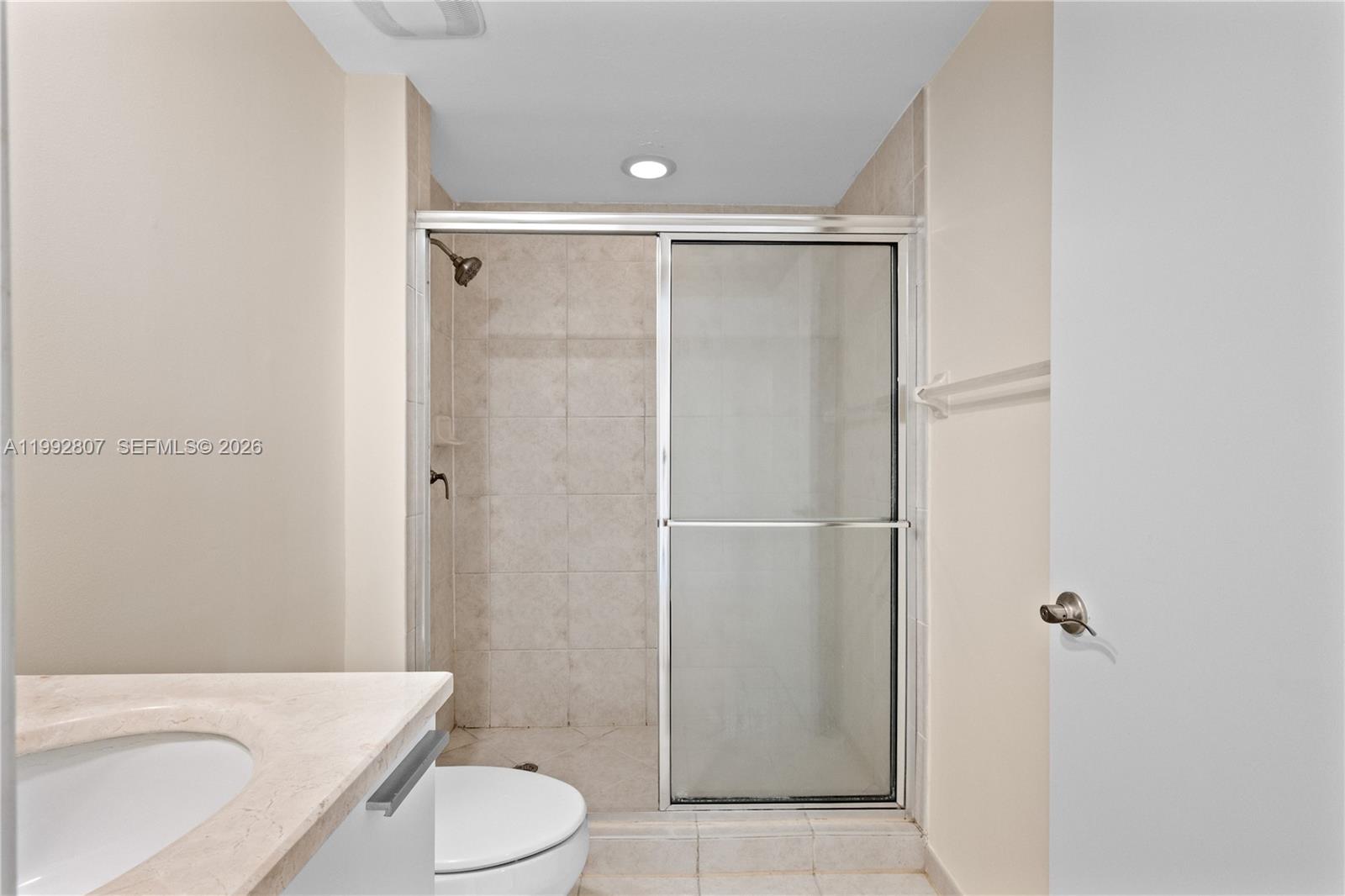 THE OAKS I CONDO - Residential