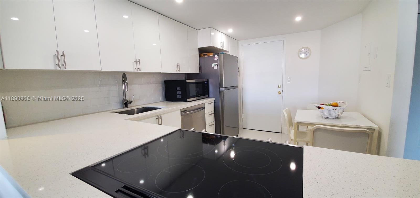 BUCKLEY TOWERS CONDO - EA - Residential