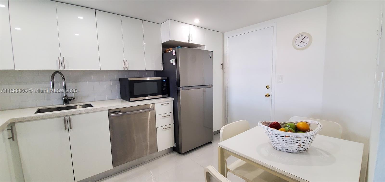 BUCKLEY TOWERS CONDO - EA - Residential