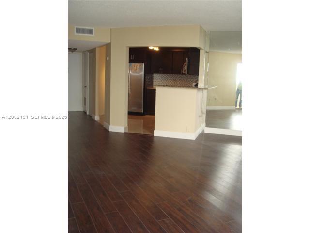 COMMODORE PLAZA CONDO - Residential Lease