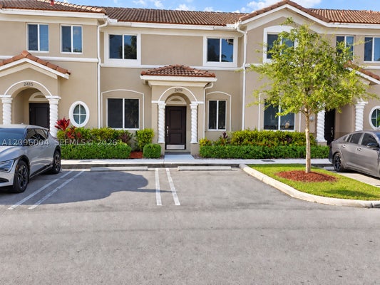 2419 SE 11TH ST, HOMESTEAD, FL 33035 - Image 36e3d39f2bebd709efa19cd866d7b0d4/3949559285