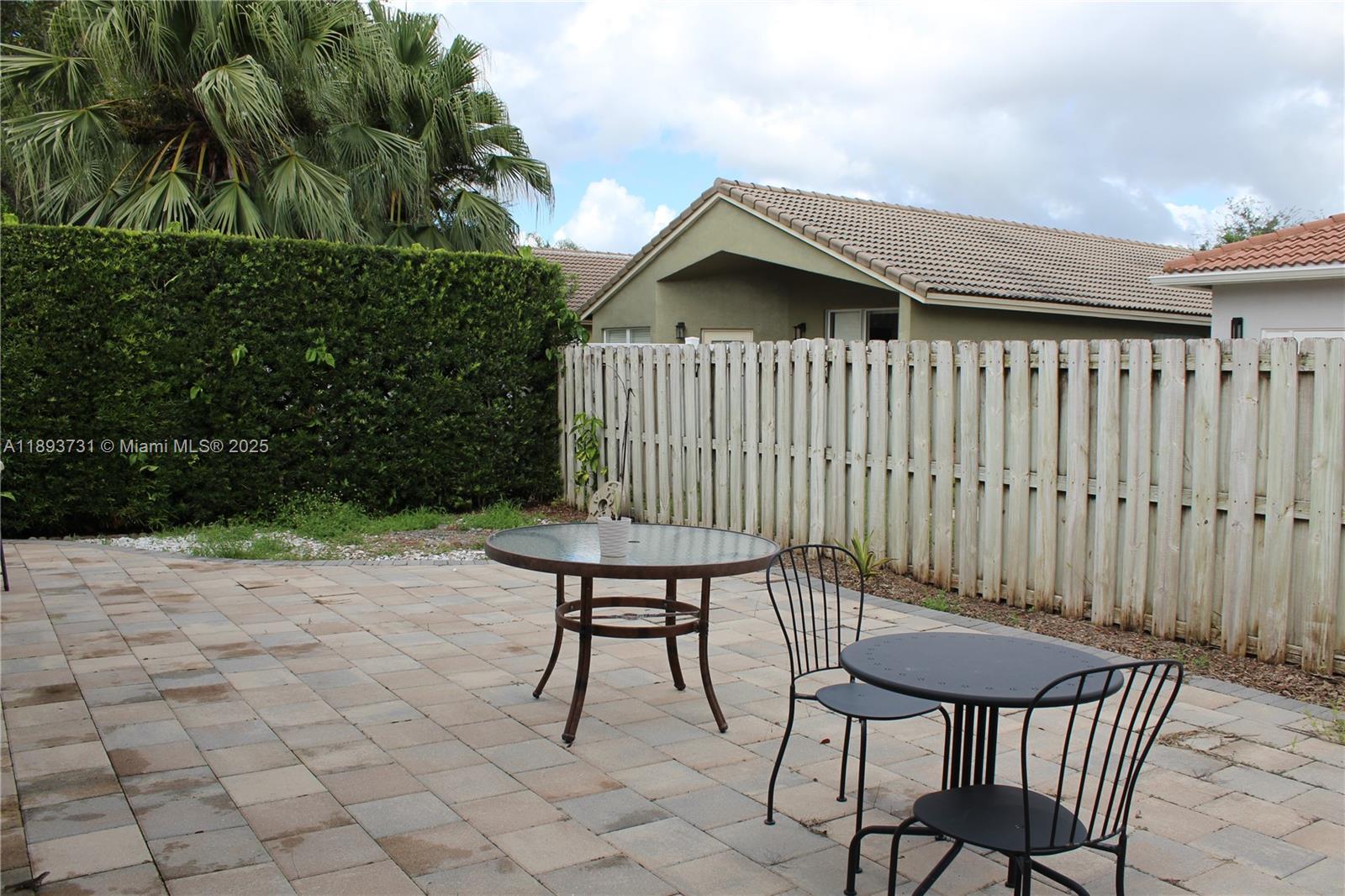 SAPPHIRE SHORES-SAPPHIRE - Residential Lease