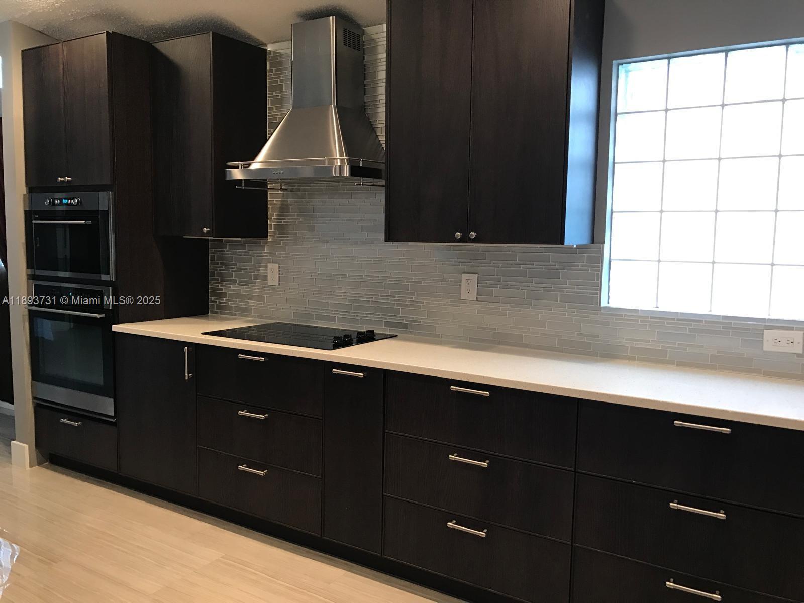 SAPPHIRE SHORES-SAPPHIRE - Residential Lease