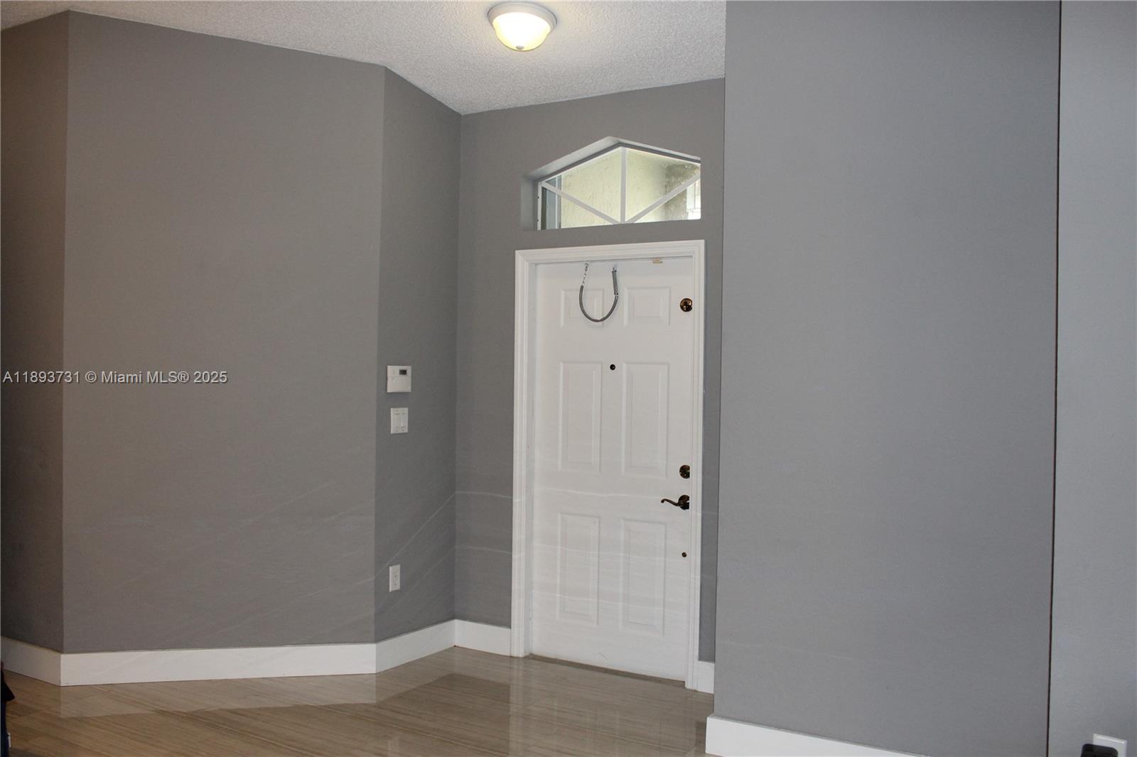 SAPPHIRE SHORES-SAPPHIRE - Residential Lease