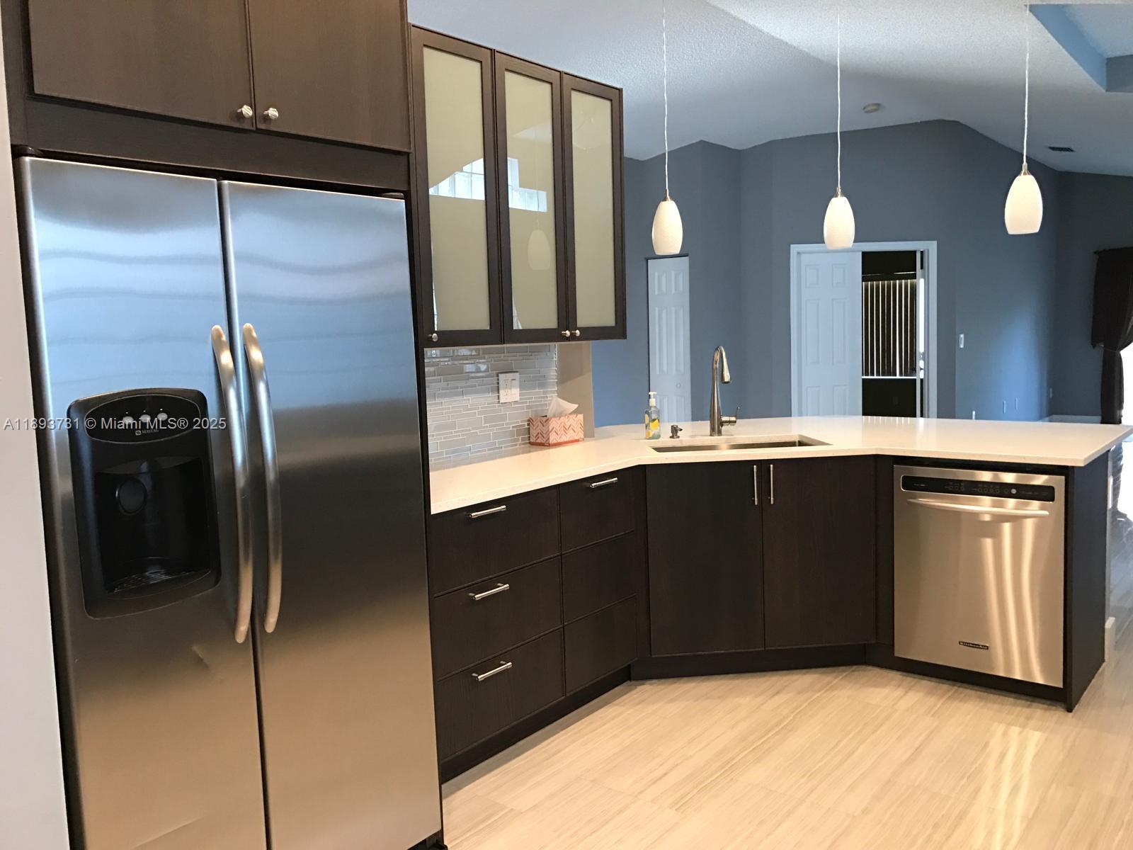 SAPPHIRE SHORES-SAPPHIRE - Residential Lease
