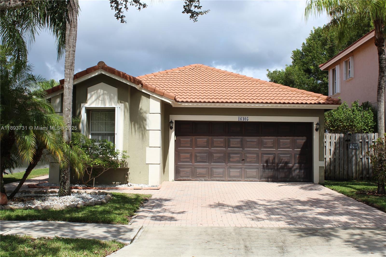 SAPPHIRE SHORES-SAPPHIRE - Residential Lease