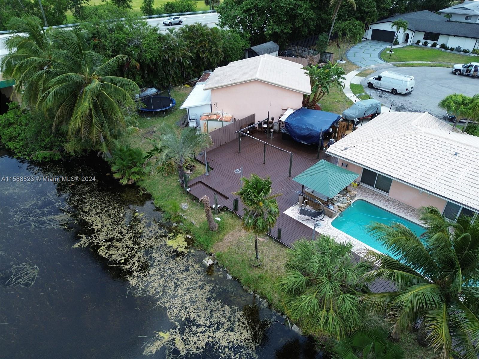 WATERWAY ESTATES SEC THRE - Residential