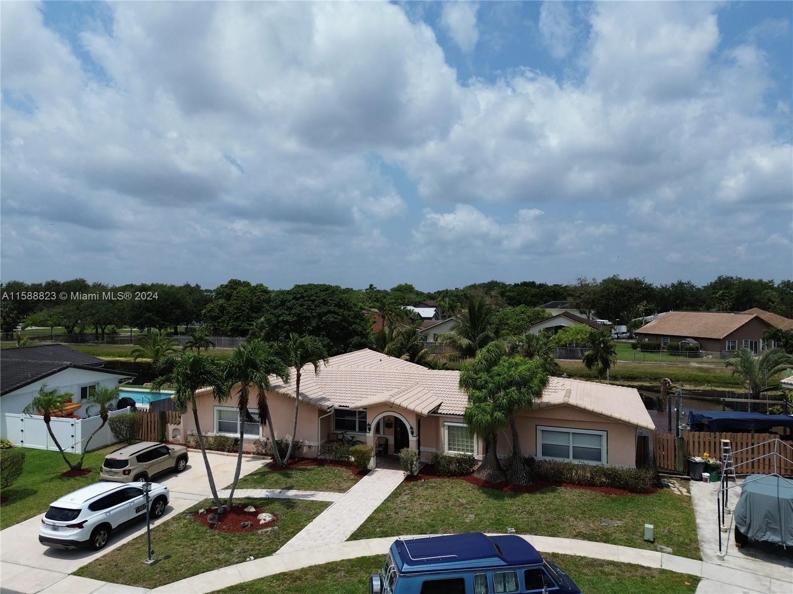 WATERWAY ESTATES SEC THRE - Residential