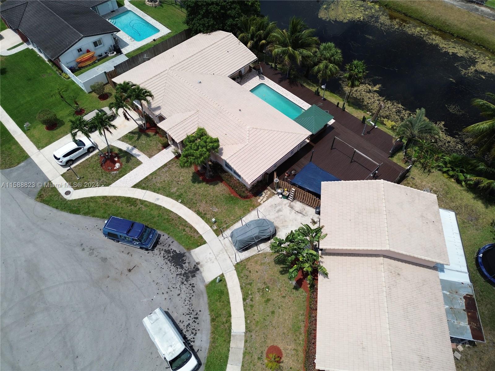 WATERWAY ESTATES SEC THRE - Residential