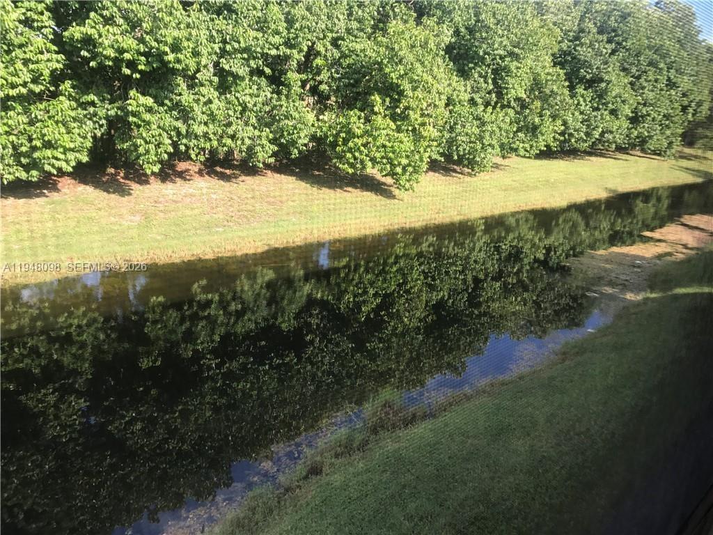 RACQUET CLUB APTS AT BONA - Residential