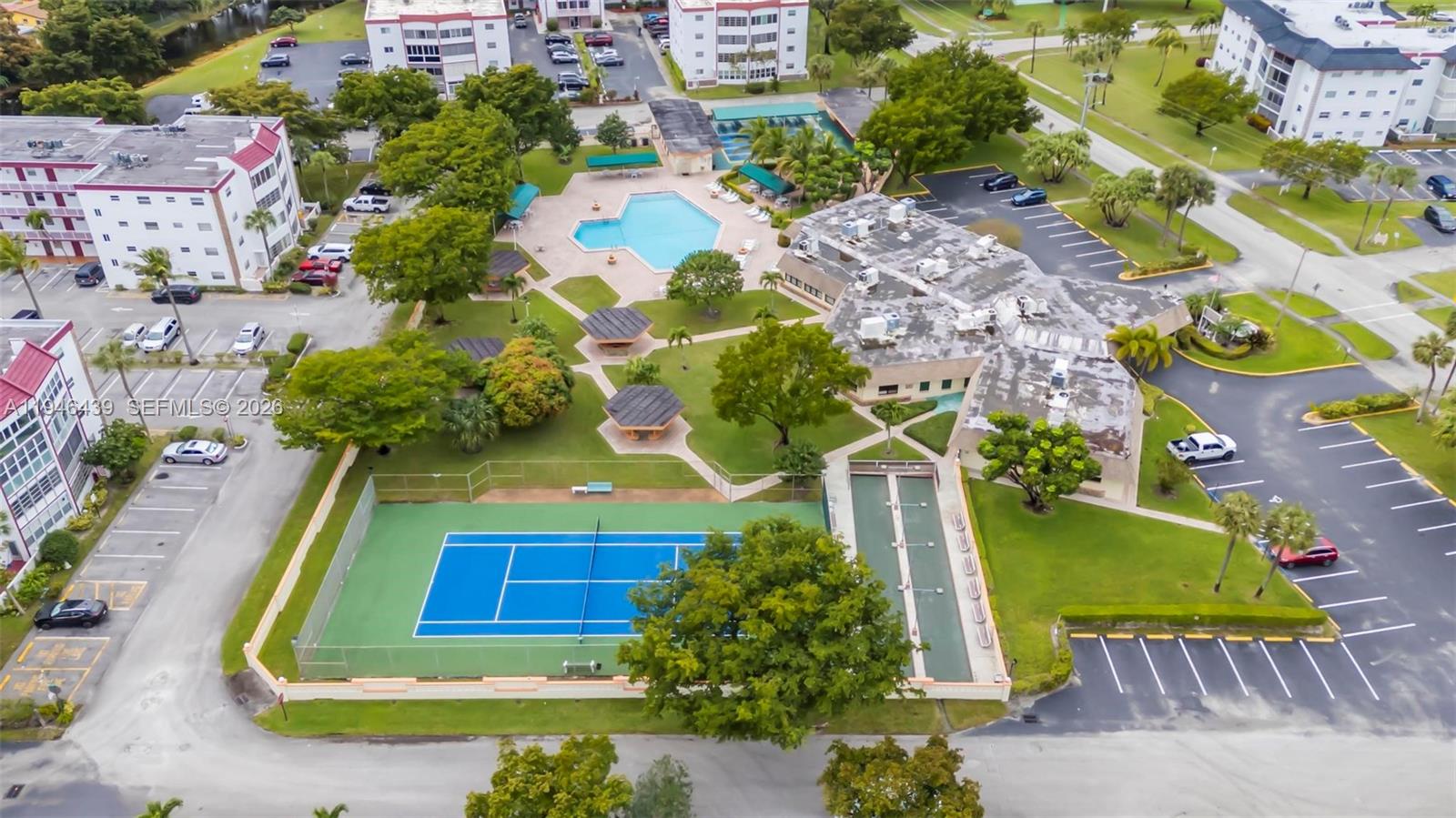 TOPAZ SOUTH CONDO - Residential