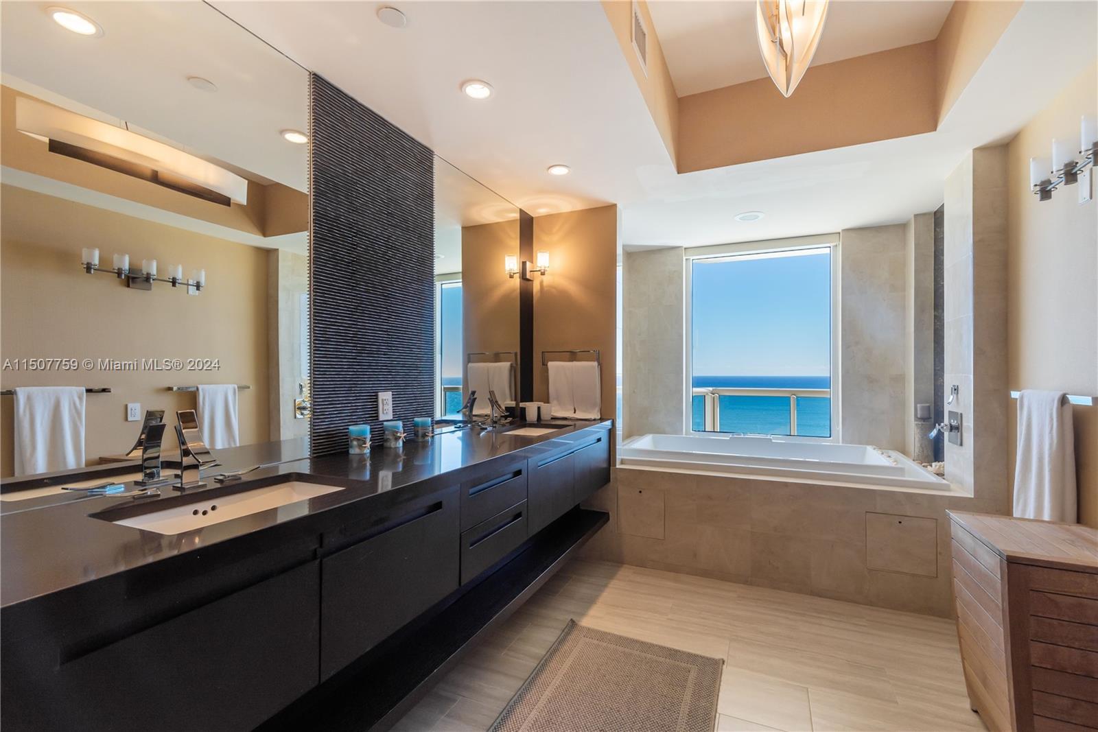 ACQUALINA OCEAN RESIDENCE - Residential