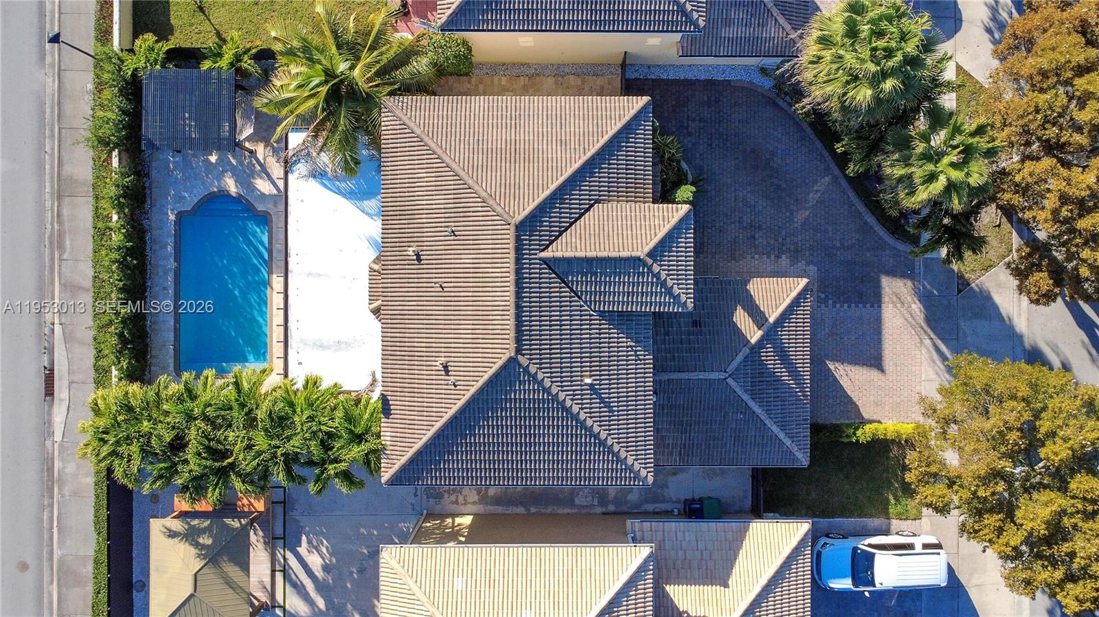 PELICAN BAY AT OLD CUTLER - Residential