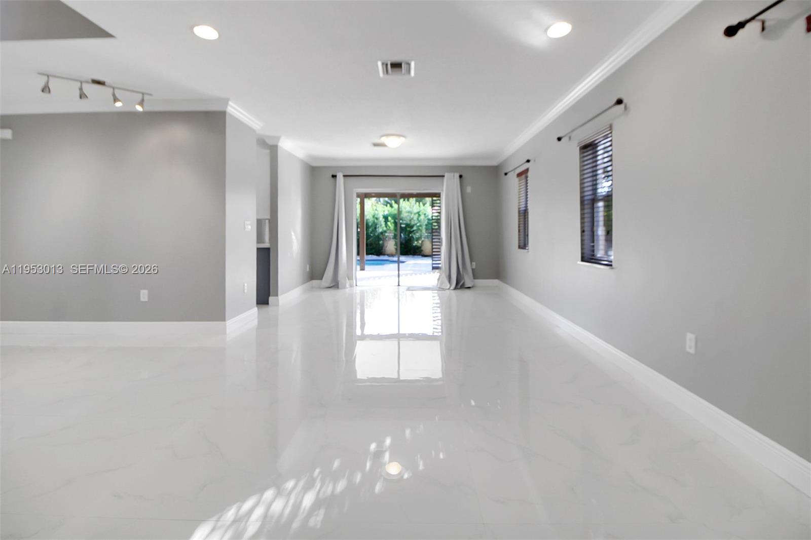 PELICAN BAY AT OLD CUTLER - Residential