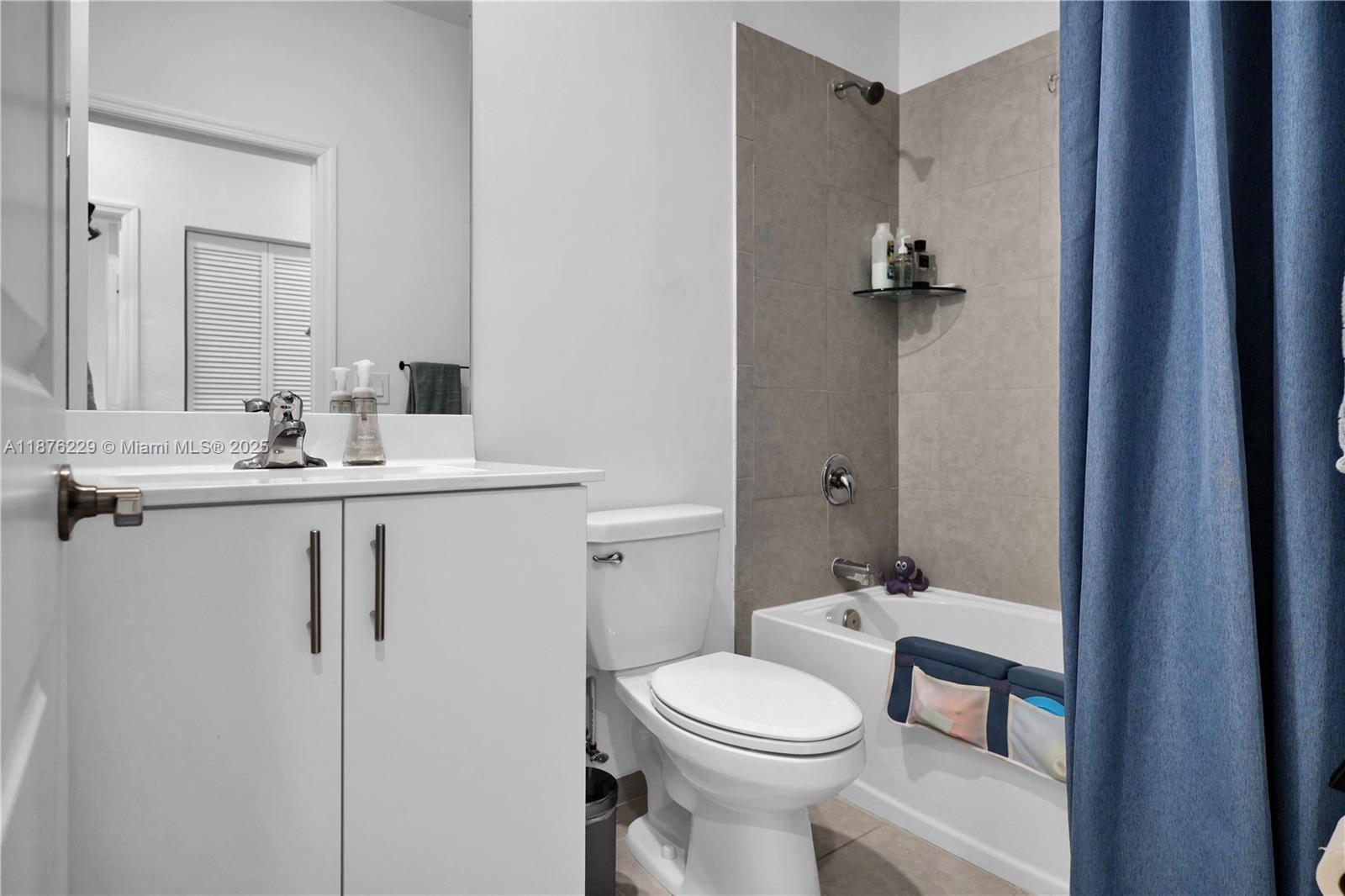 VIA VENTURA NEIGHBORHOOD - Residential