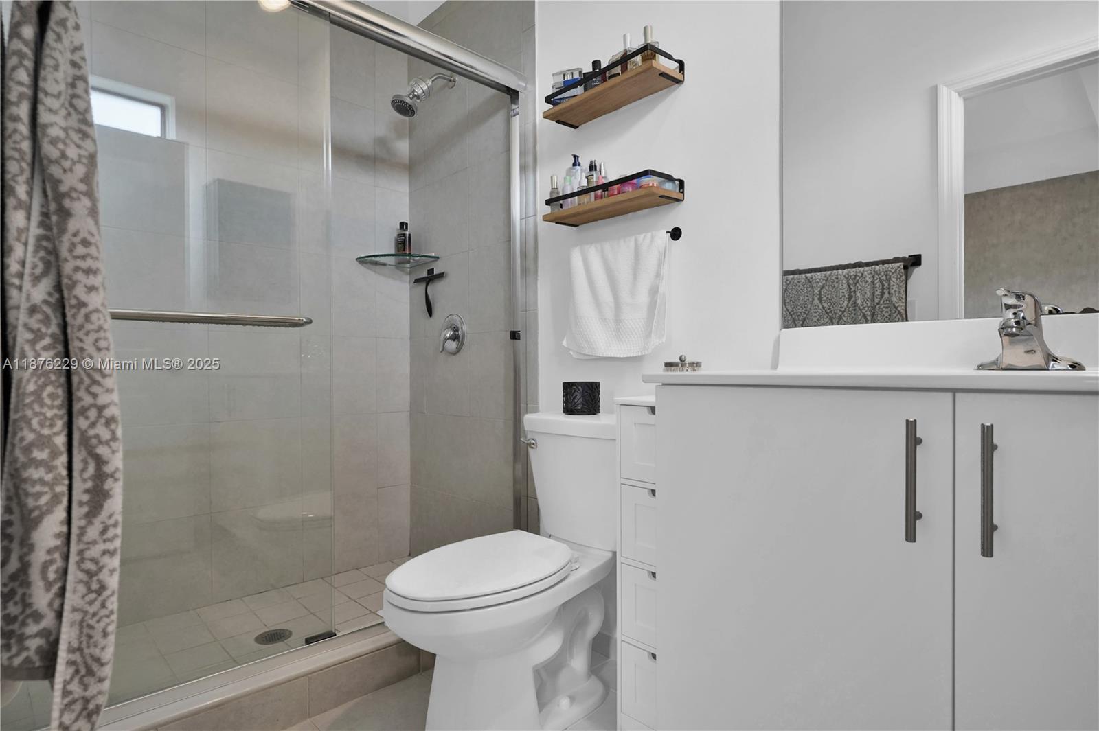 VIA VENTURA NEIGHBORHOOD - Residential