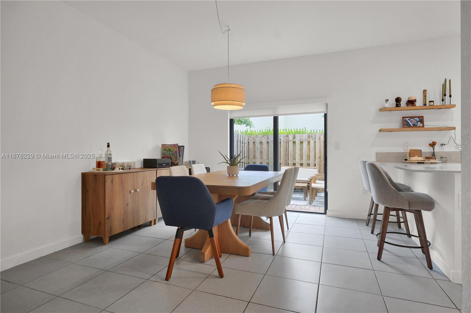 VIA VENTURA NEIGHBORHOOD - Residential