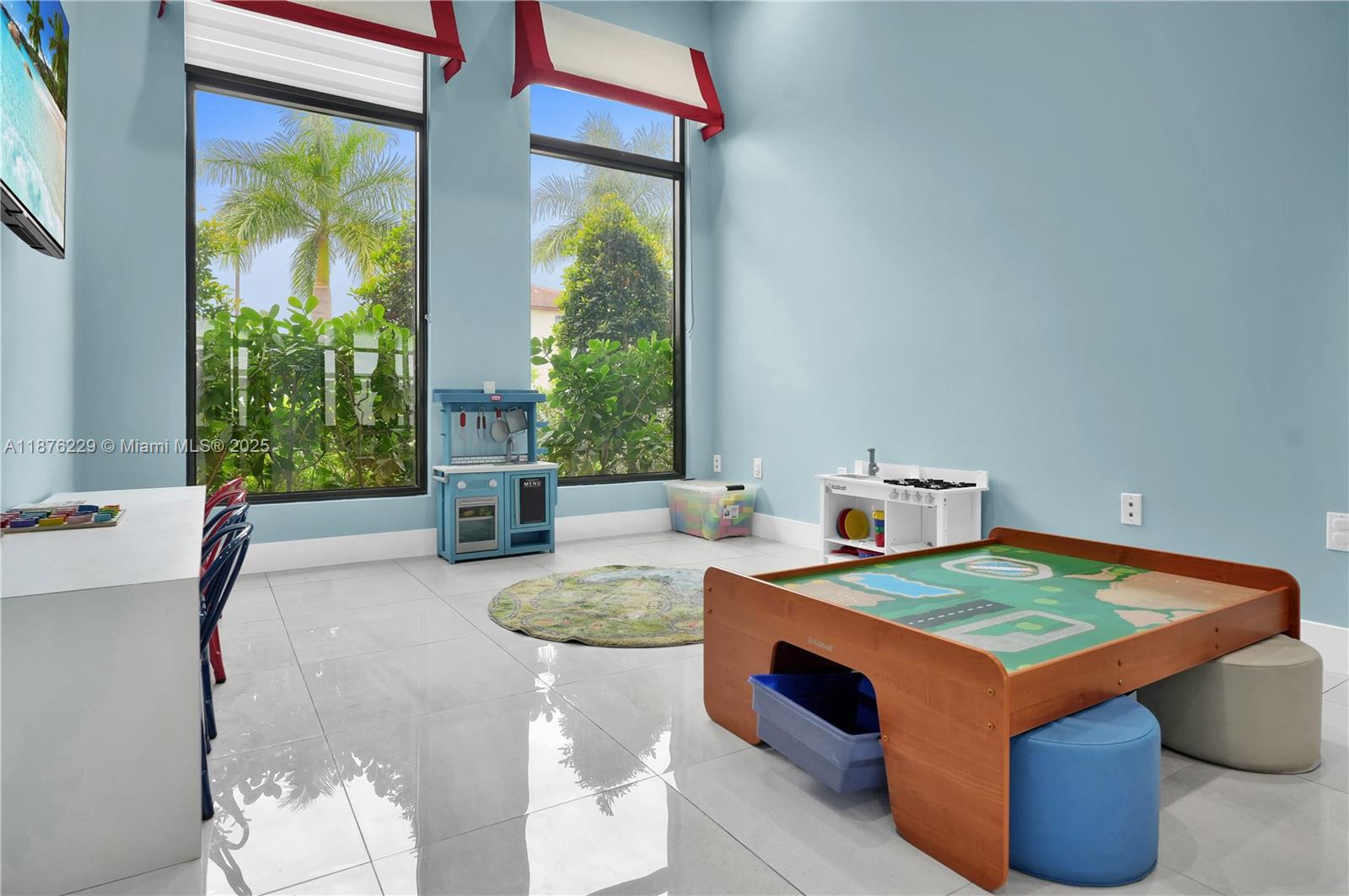 VIA VENTURA NEIGHBORHOOD - Residential