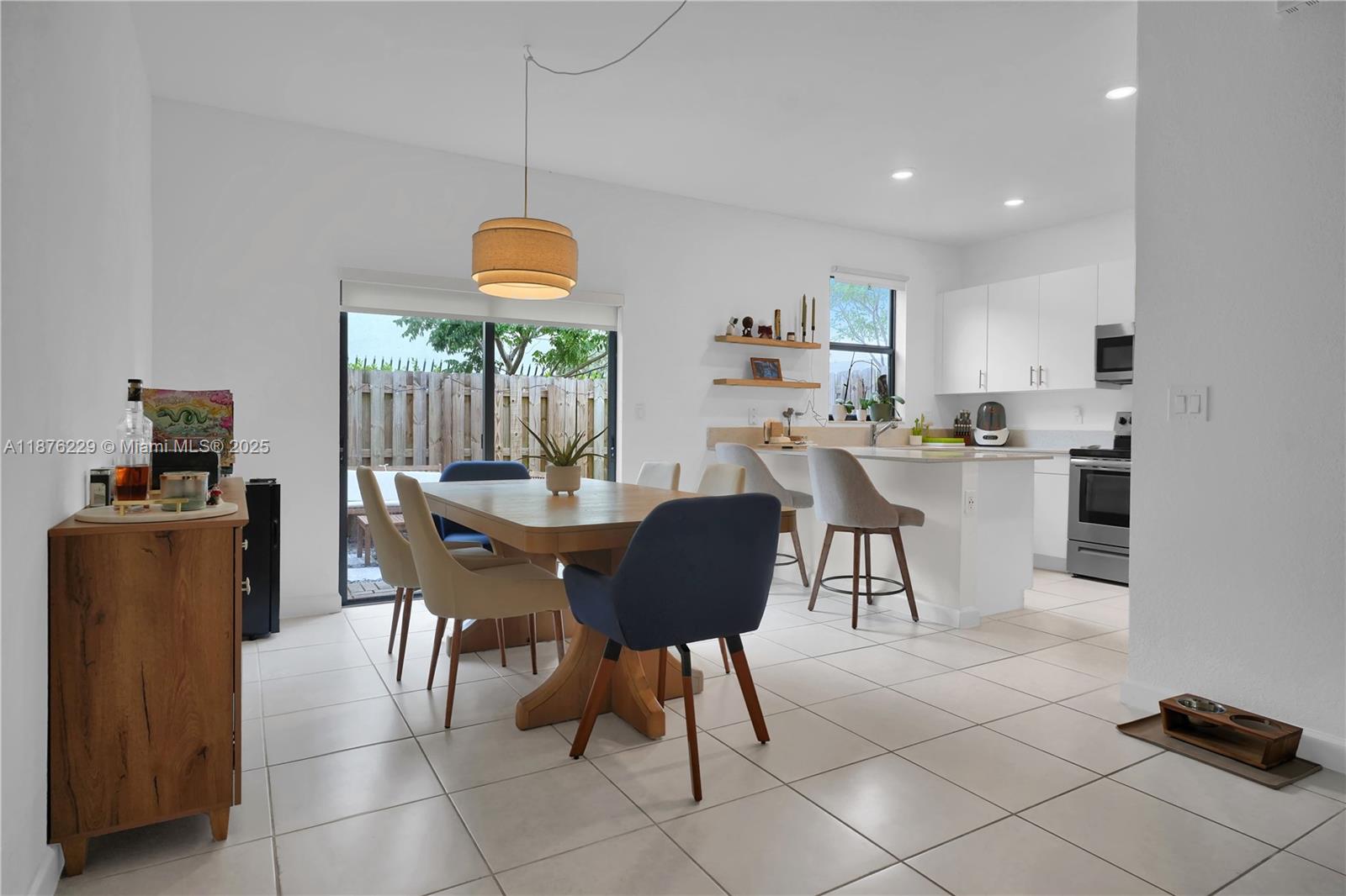 VIA VENTURA NEIGHBORHOOD - Residential