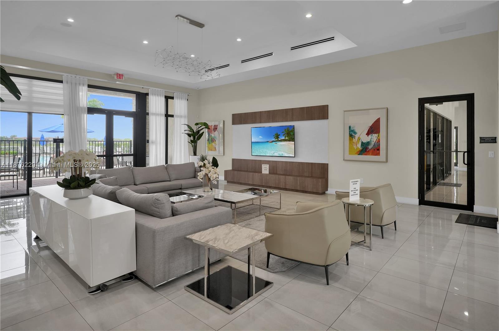 VIA VENTURA NEIGHBORHOOD - Residential