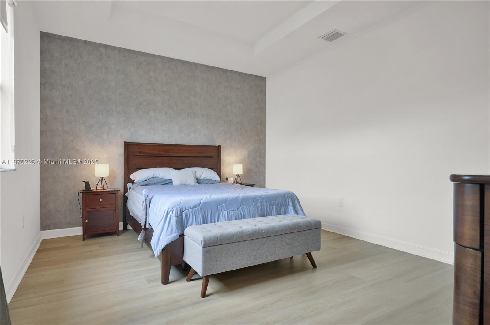 VIA VENTURA NEIGHBORHOOD - Residential