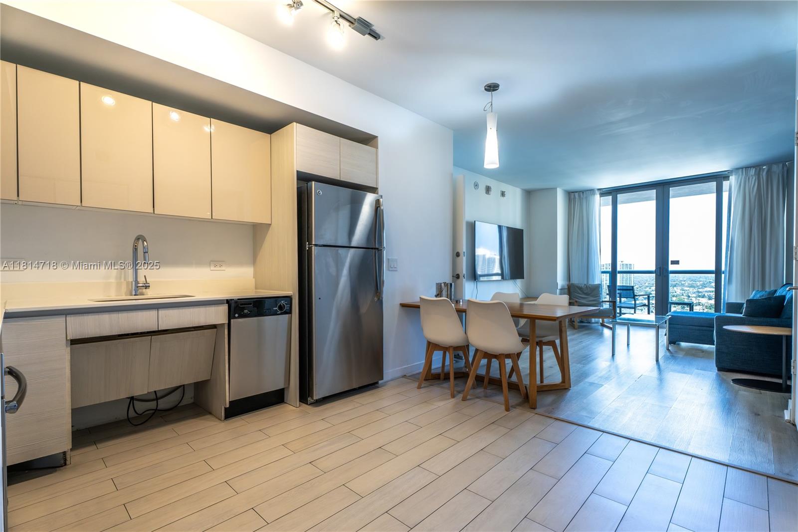 BEACHWALK CONDOMINIUM - Residential