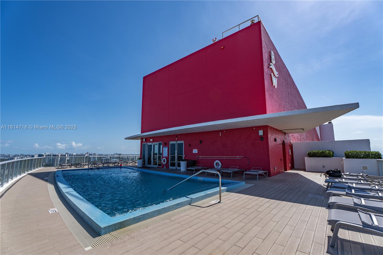 BEACHWALK CONDOMINIUM - Residential