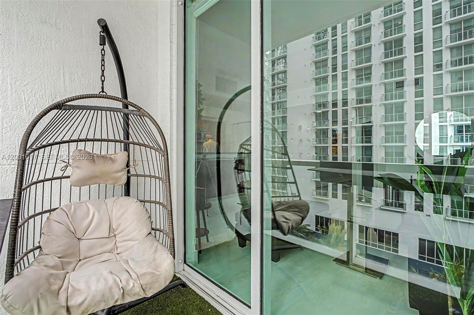 VIZCAYNE SOUTH CONDO - Residential