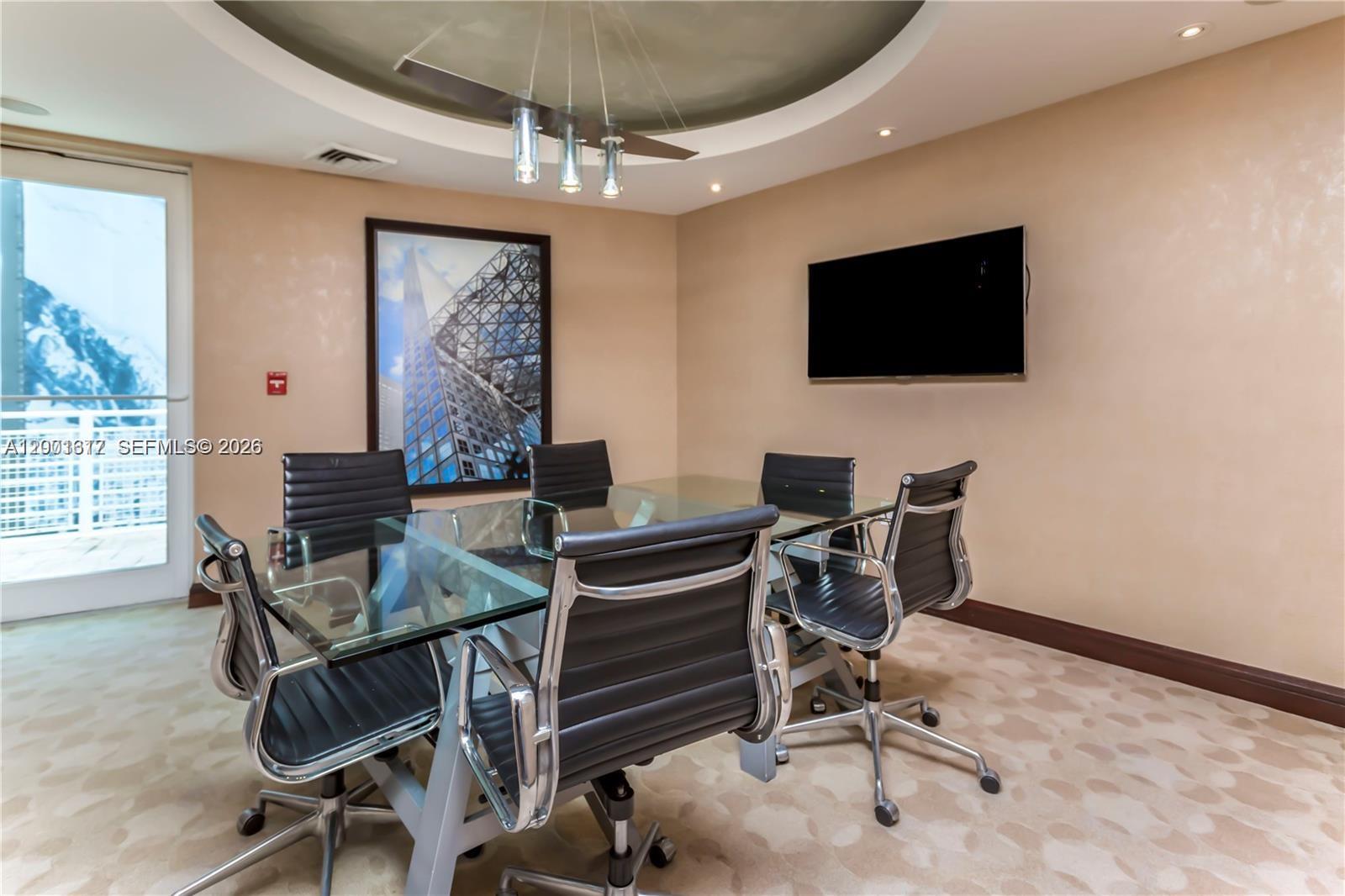 VIZCAYNE SOUTH CONDO - Residential