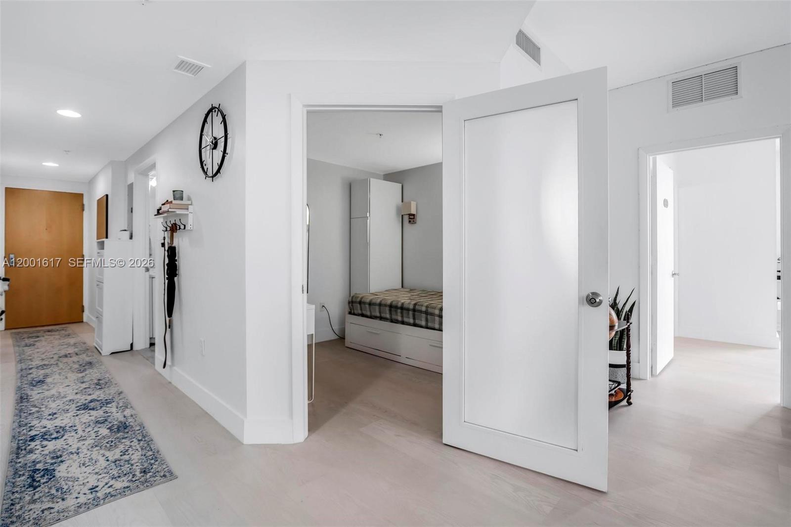VIZCAYNE SOUTH CONDO - Residential