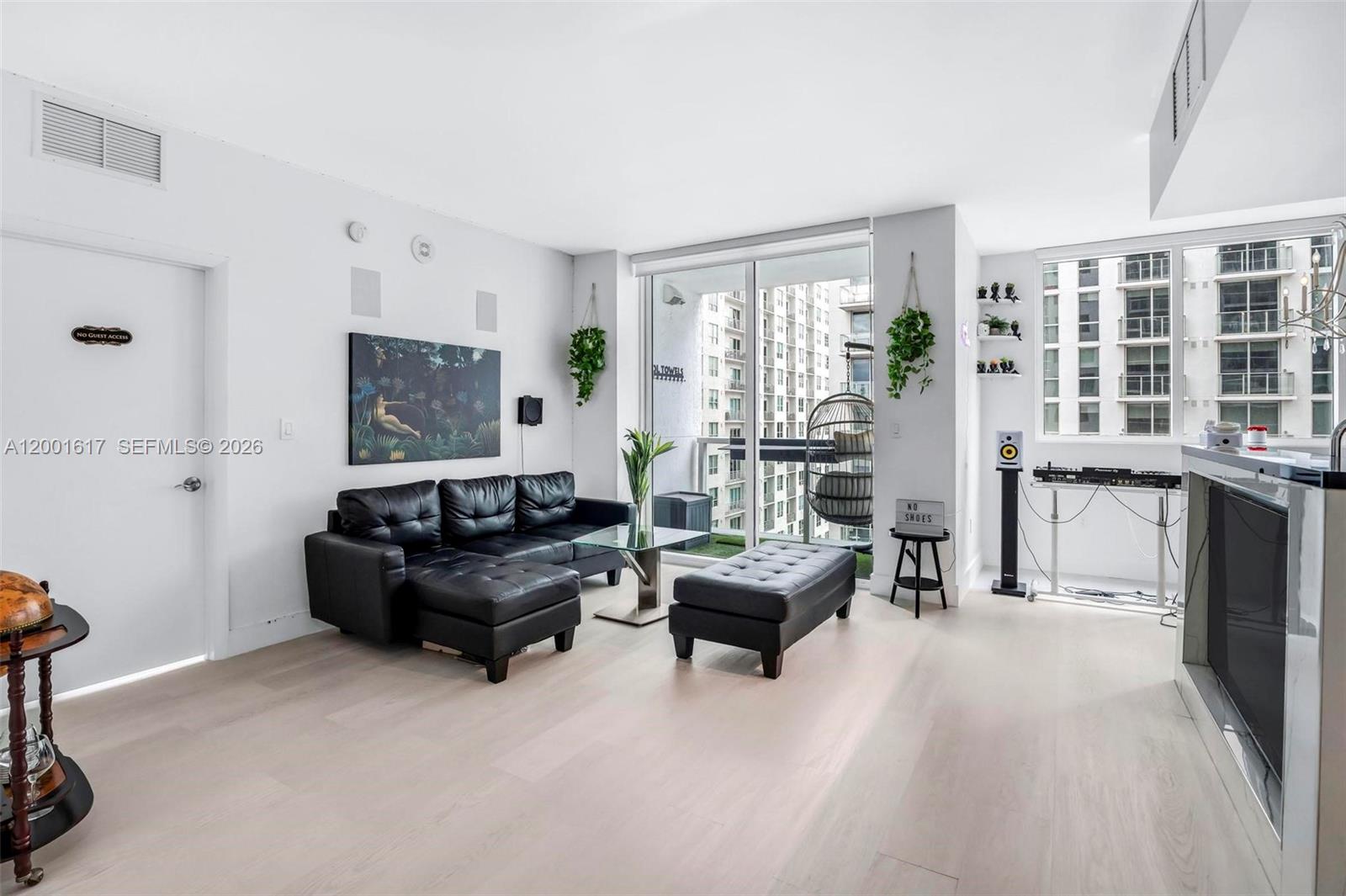 VIZCAYNE SOUTH CONDO - Residential