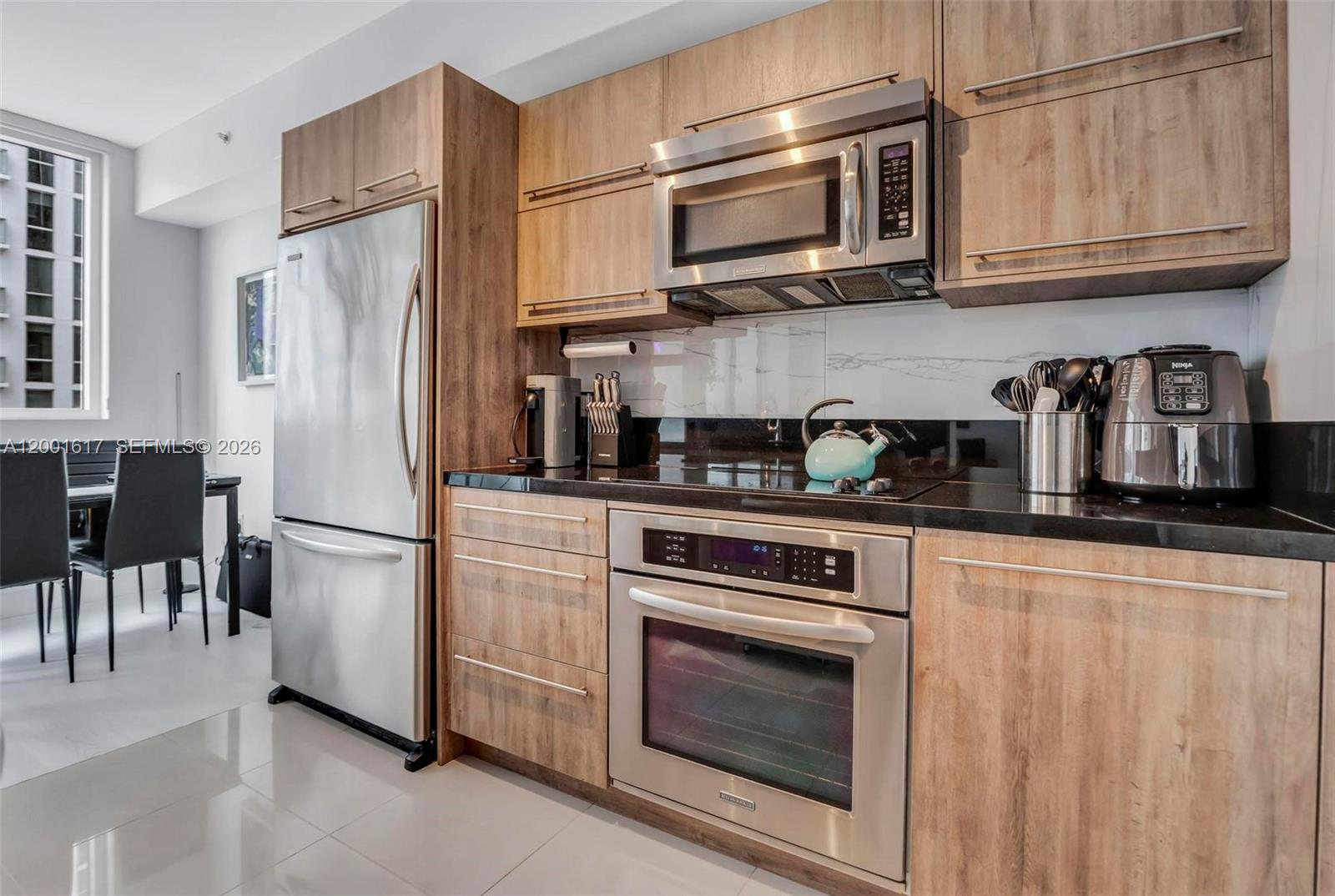 VIZCAYNE SOUTH CONDO - Residential