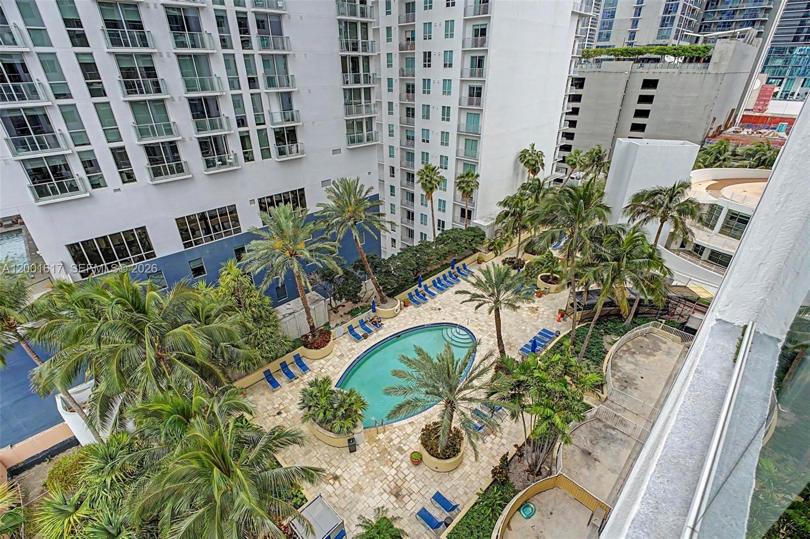 VIZCAYNE SOUTH CONDO - Residential