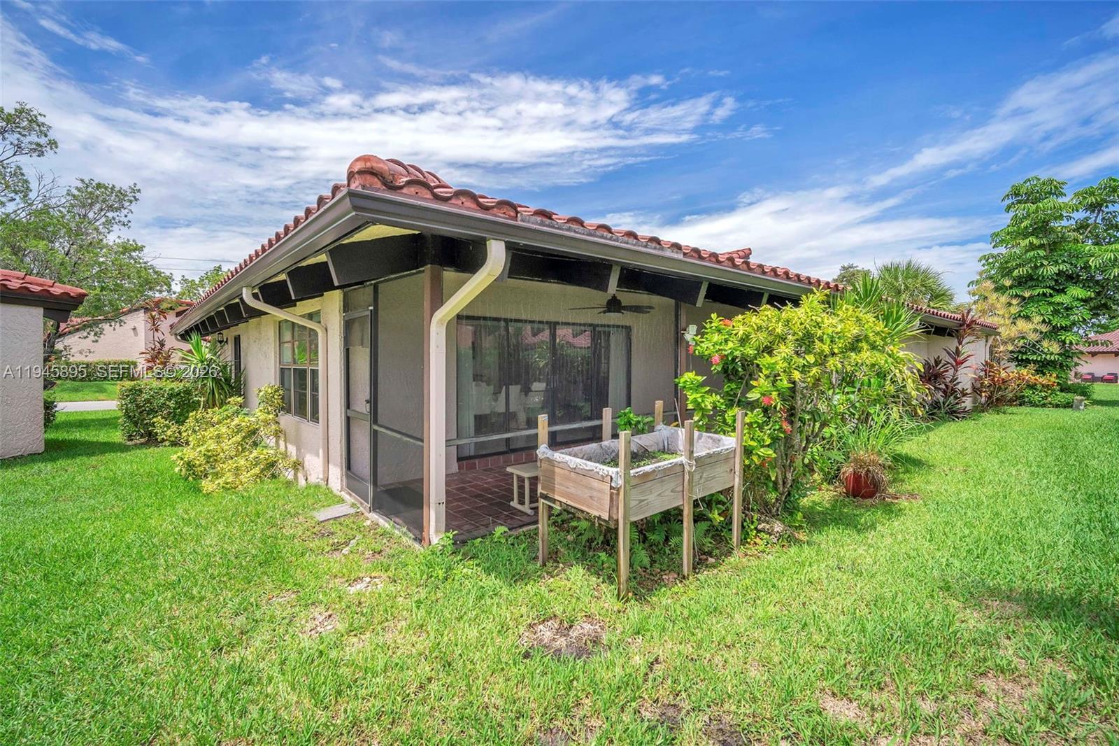 PINES AT WOODMONT II COND - Residential