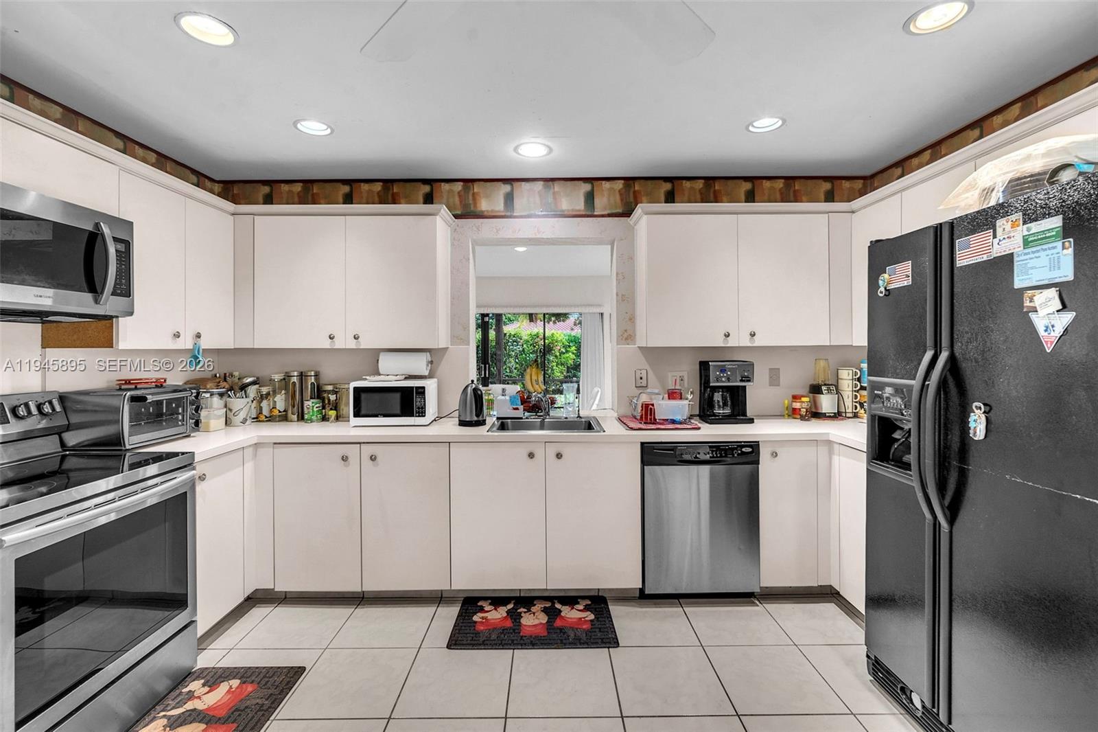 PINES AT WOODMONT II COND - Residential