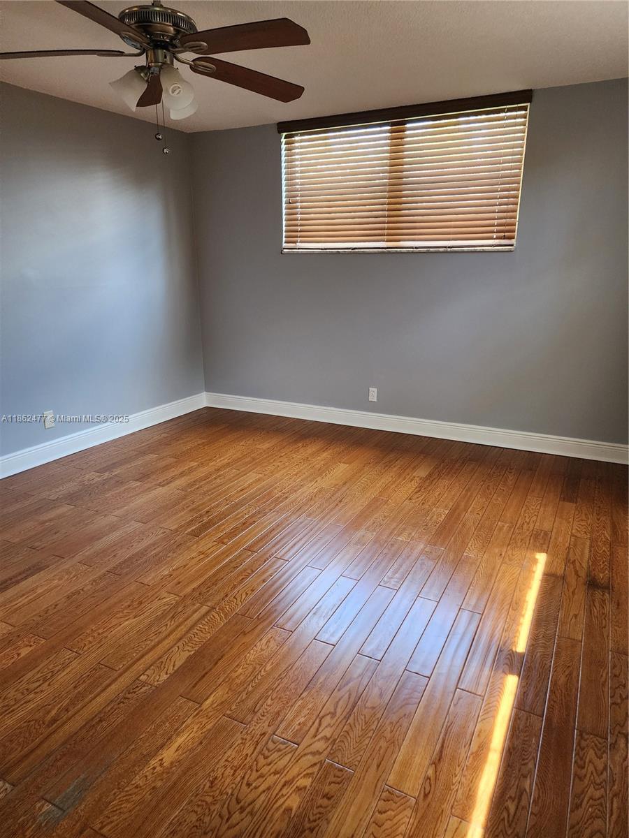 HOLLYBROOK GOLF AND - Residential