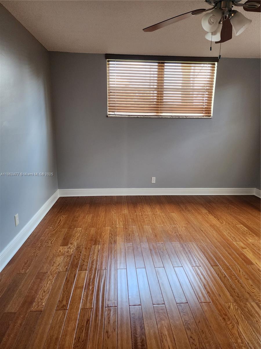 HOLLYBROOK GOLF AND - Residential