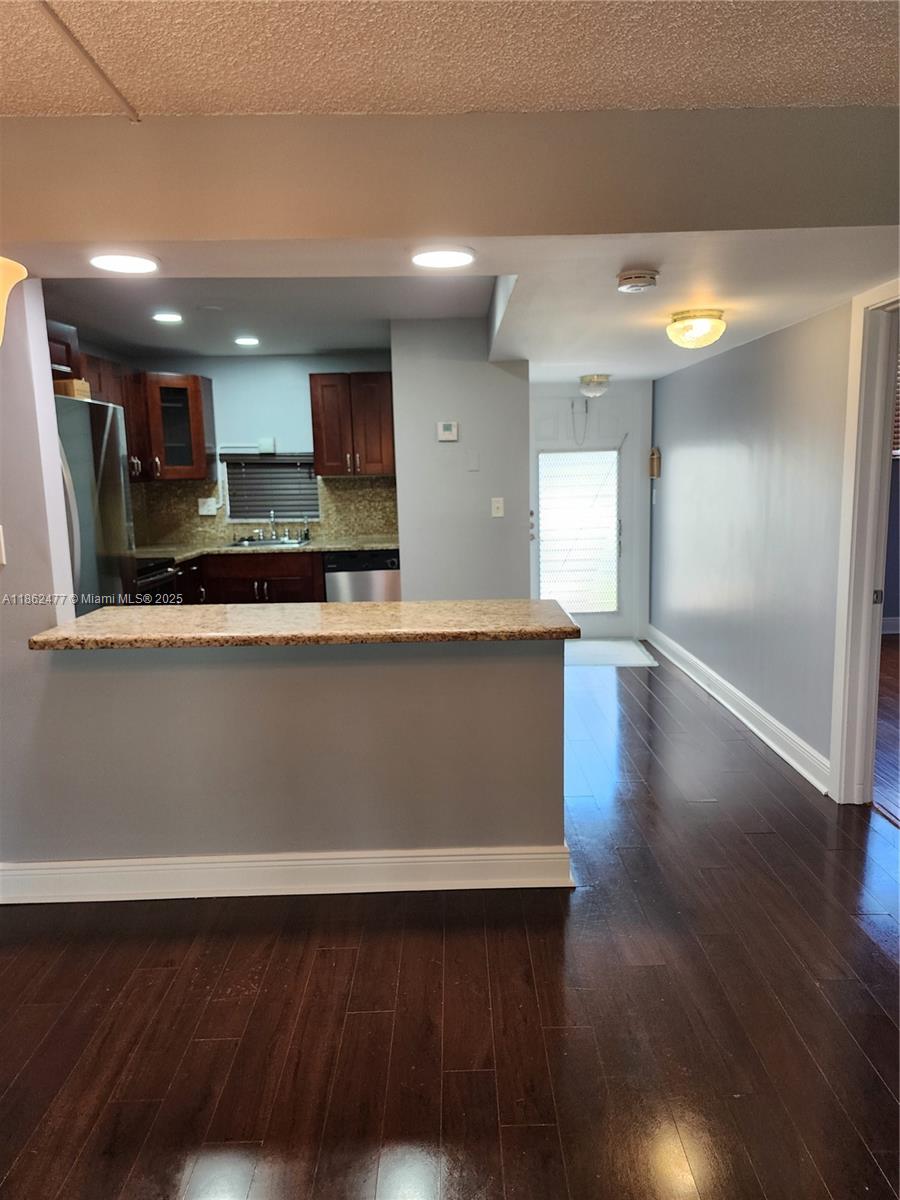 HOLLYBROOK GOLF AND - Residential