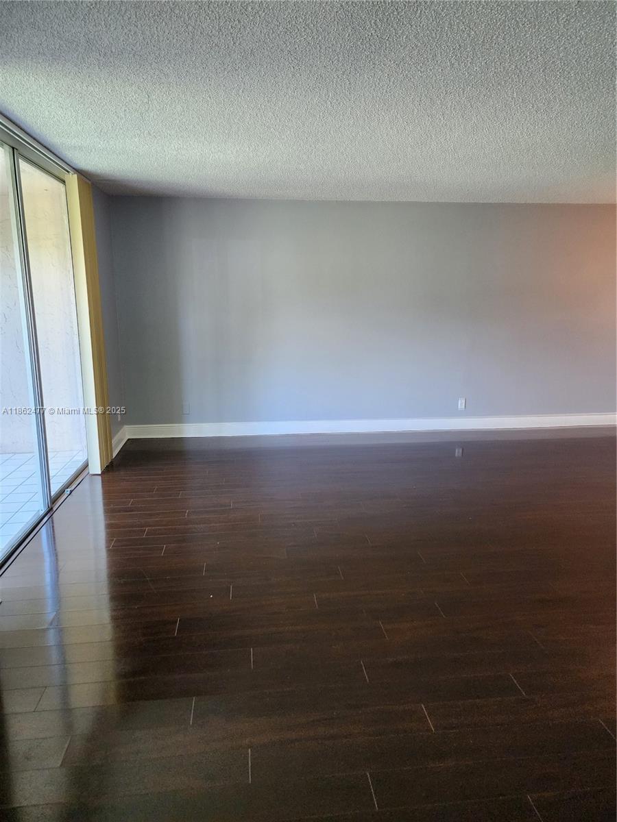 HOLLYBROOK GOLF AND - Residential