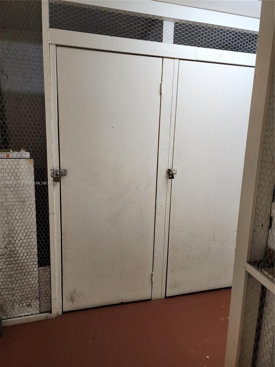 HOLLYBROOK GOLF AND - Residential