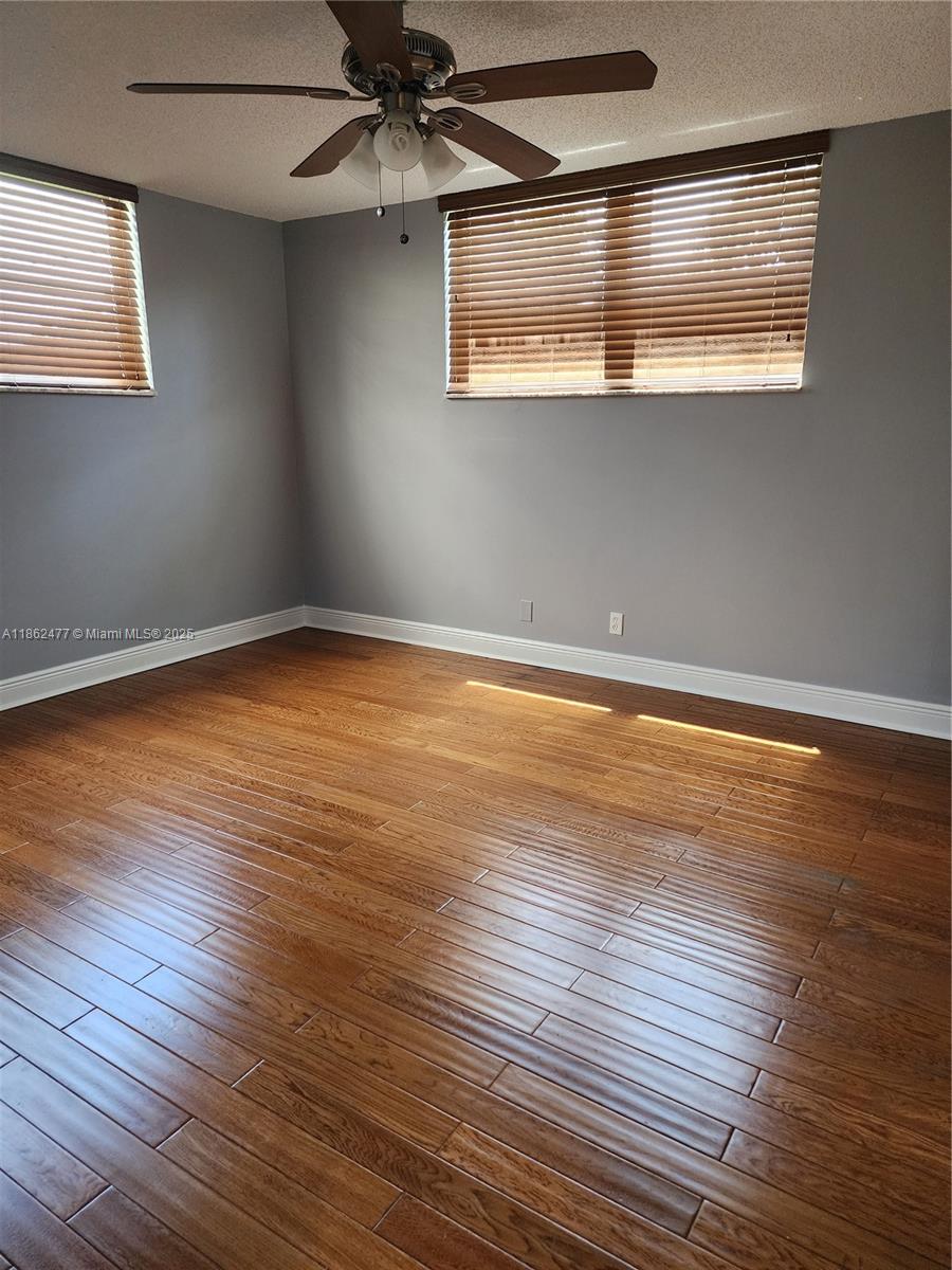 HOLLYBROOK GOLF AND - Residential