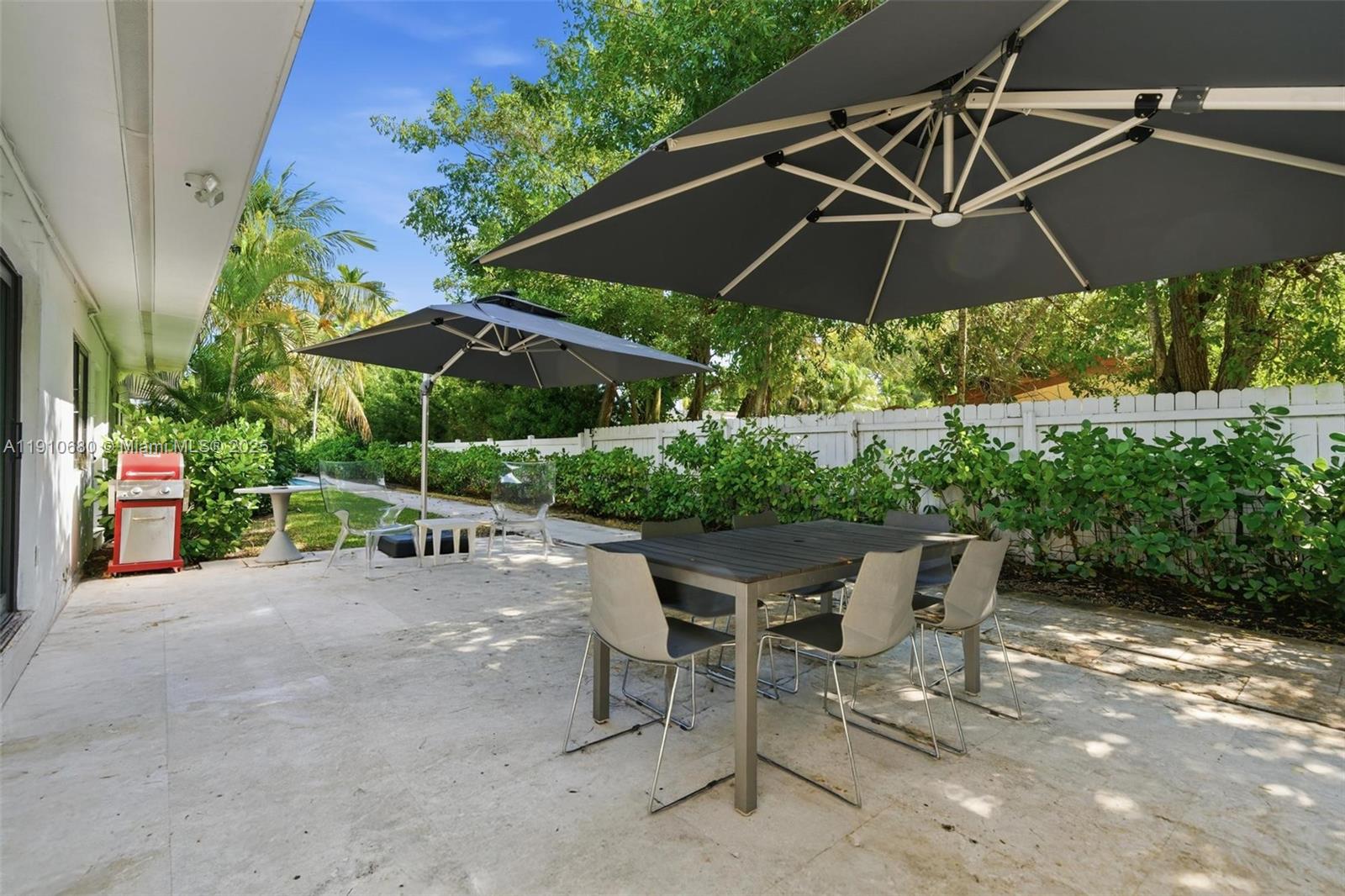 SKY LAKE - Residential Lease