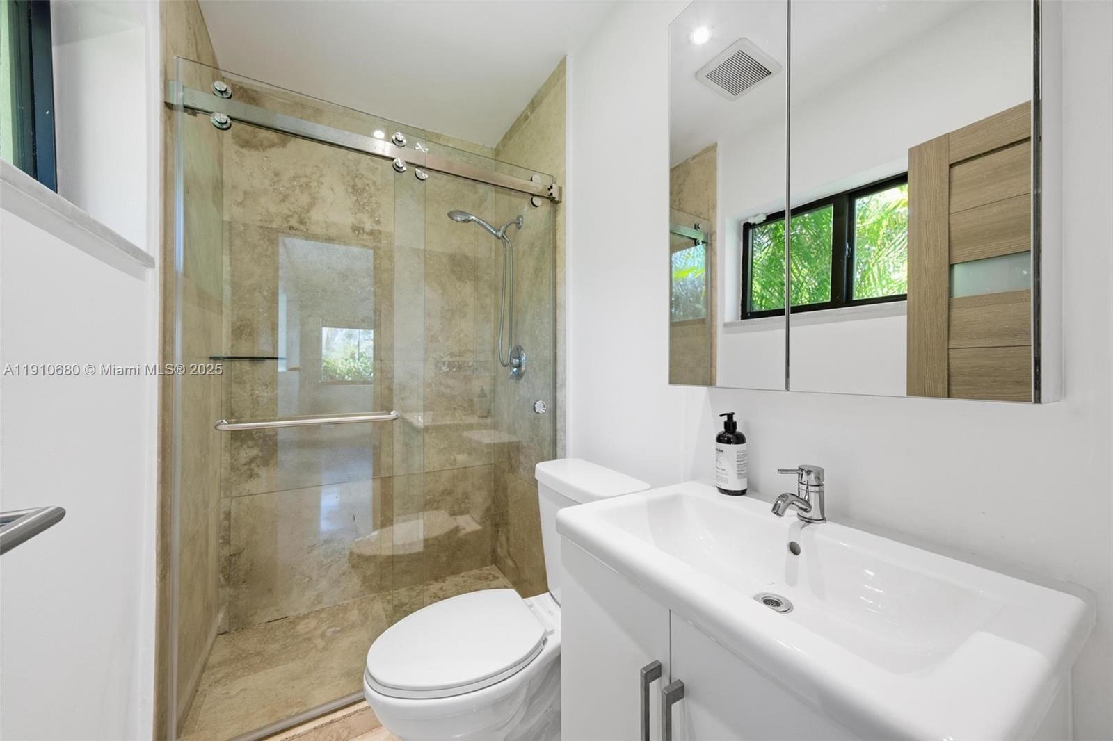 SKY LAKE - Residential Lease