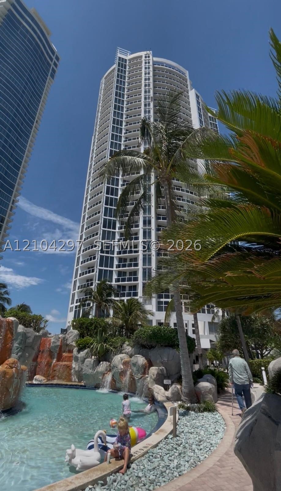 18001 Collins Ave 1711