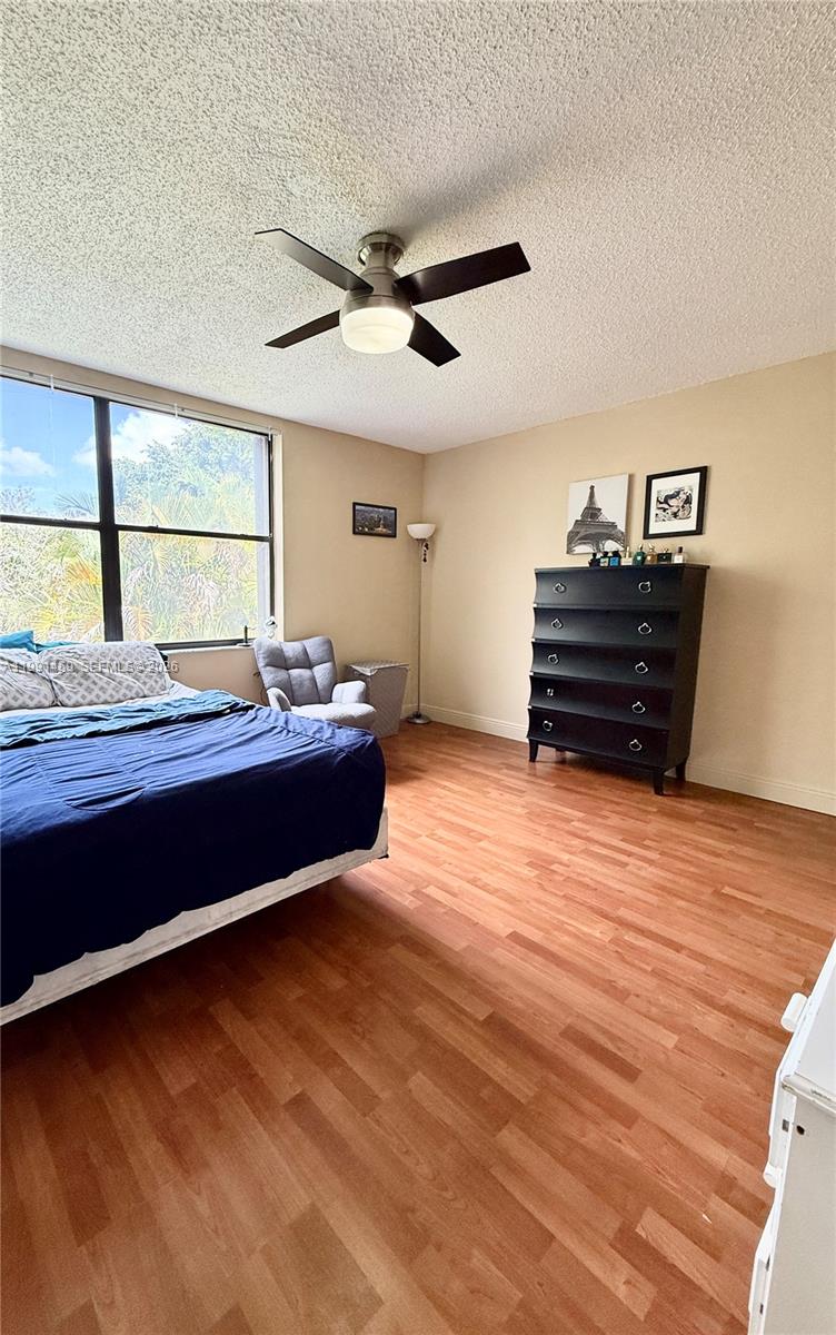 COSTA DEL SOL CONDO #4 - Residential