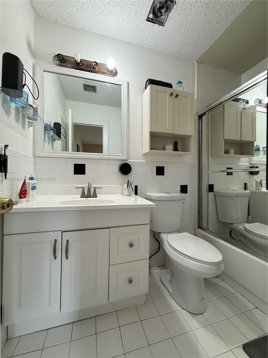 COSTA DEL SOL CONDO #4 - Residential