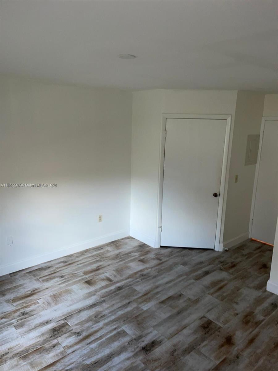 PALM LAKE CONDO - Residential Lease
